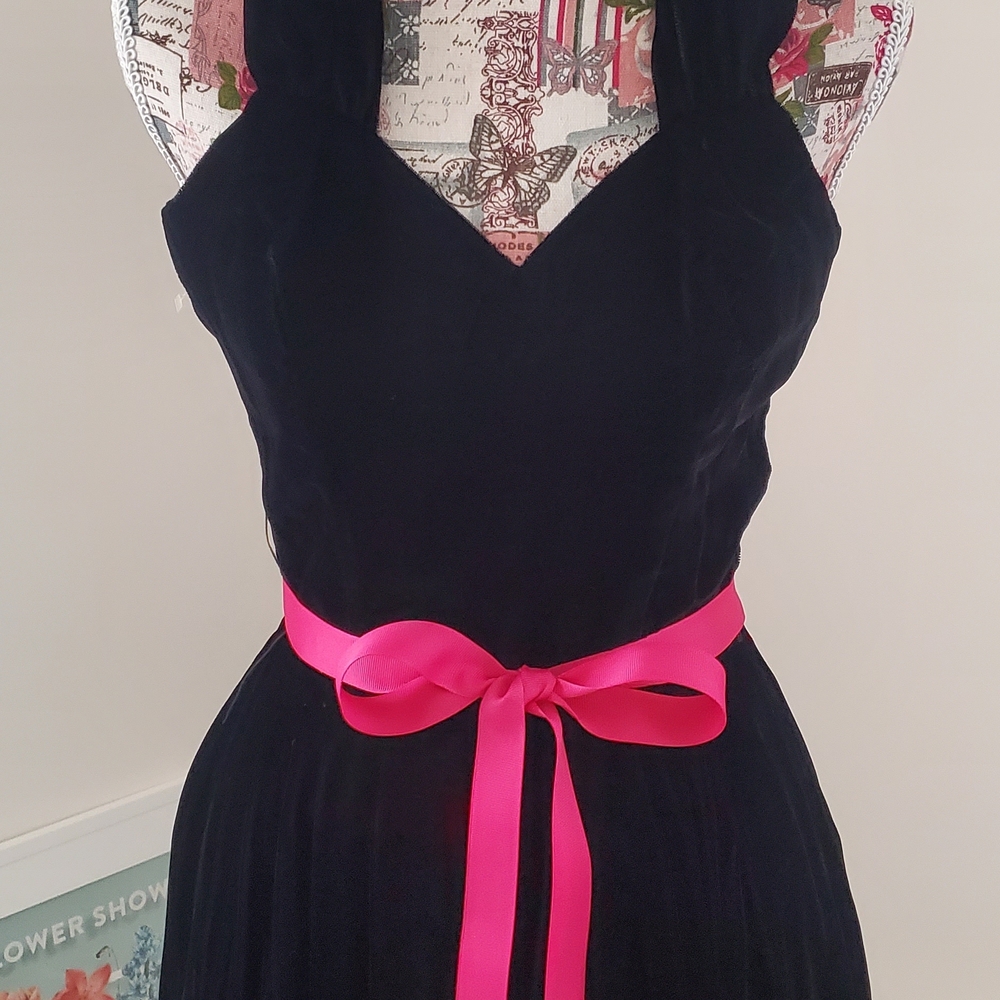 NEW Glam Black Velvet Halter Dress w/ Hot Pink Sash NWT